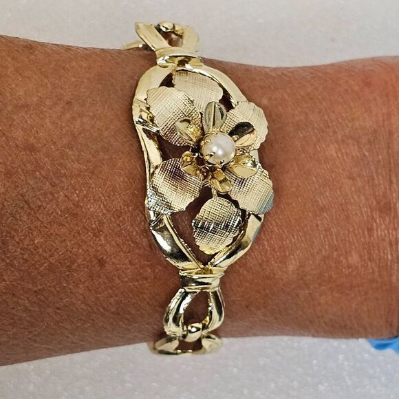 Vintage Faux Pearl Pansy Flower Floral Gold Tone Textured Link Bracelet Size 7 - Picture 9 of 12